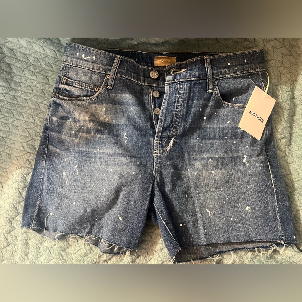MOTHER Denim shorts with paint splatter Accents